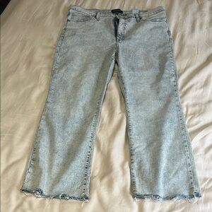 Light Blue Cropped Frayed Hem Women Jeans 16